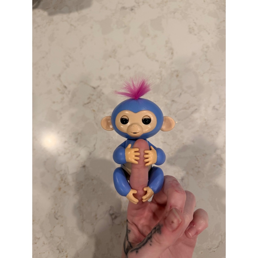 WowWee Fingerlings Interactive Baby Monkey Boris Blue Pink Hair Tested Working